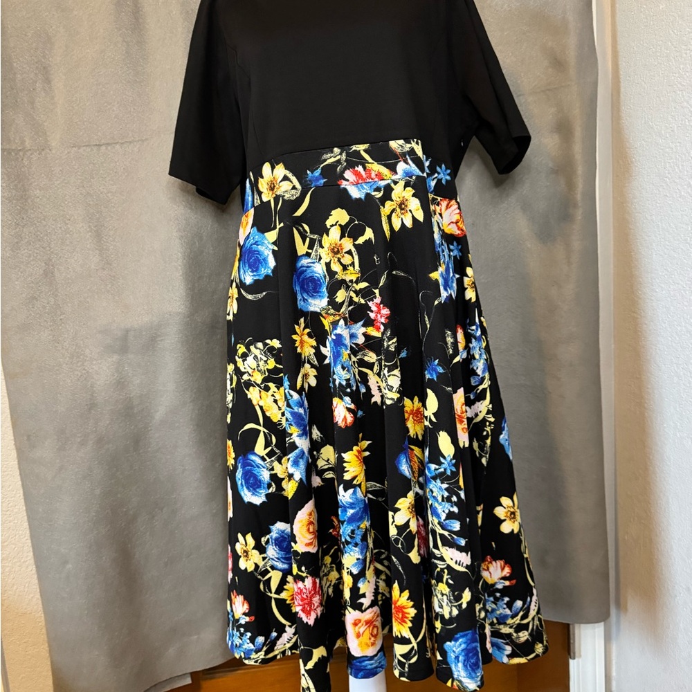Floral Black Midi Dress. Excellent Condition